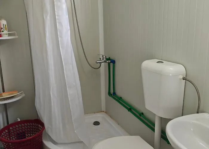 Bujtina Legata * Theth